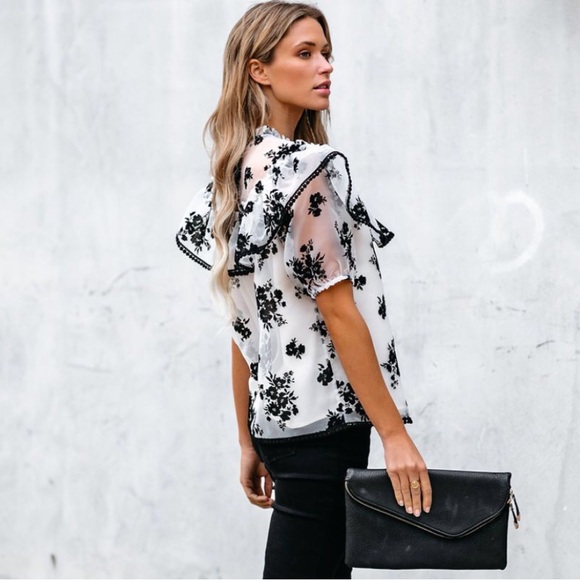 VICI Zinnia Ruffle Statement Blouse | Feminine Elegant | Black & White | Size‎ M - Picture 10 of 11